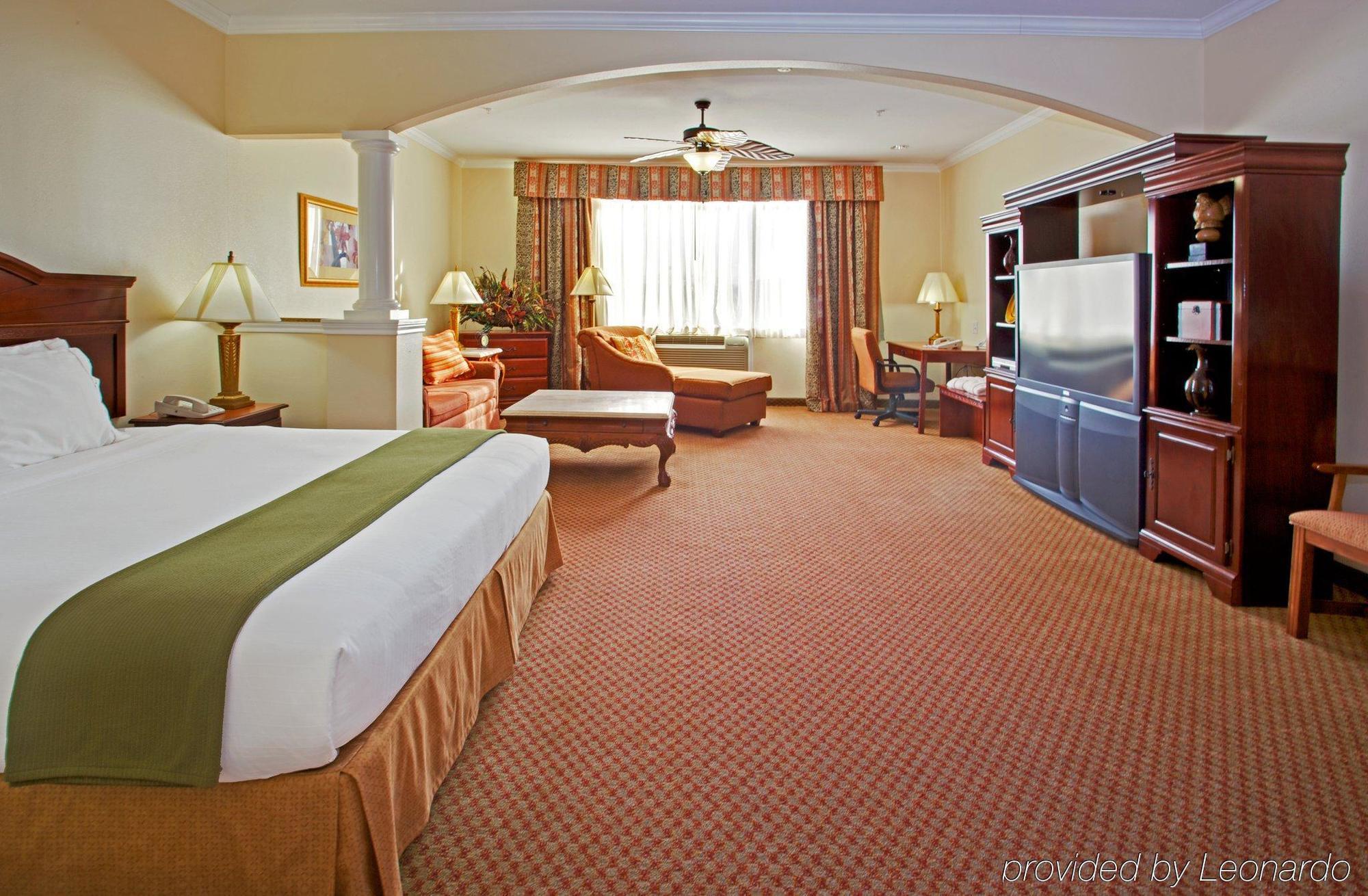 Holiday Inn Express & Suites Houston East By Ihg Kamer foto
