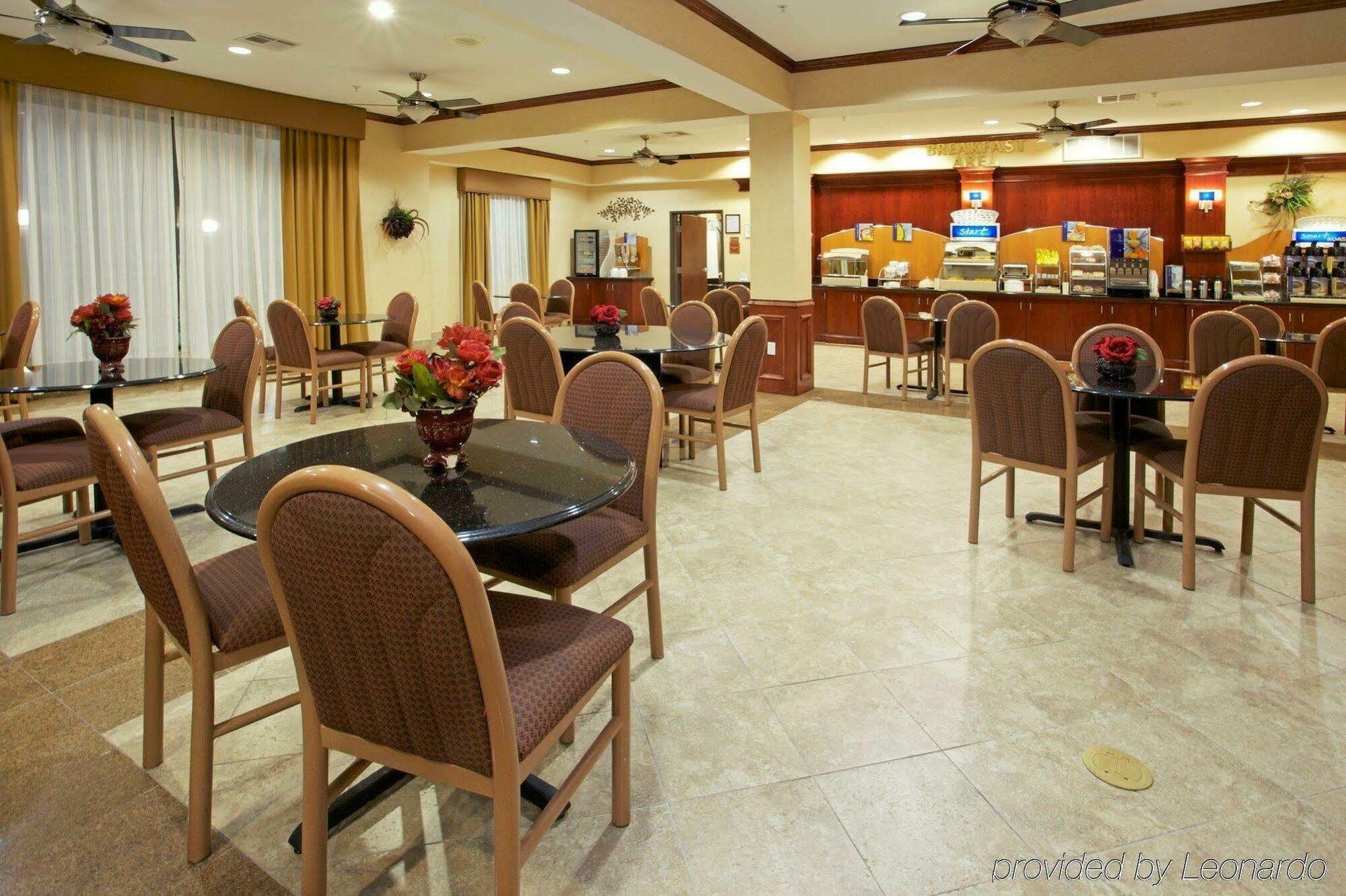 Holiday Inn Express & Suites Houston East By Ihg Buitenkant foto